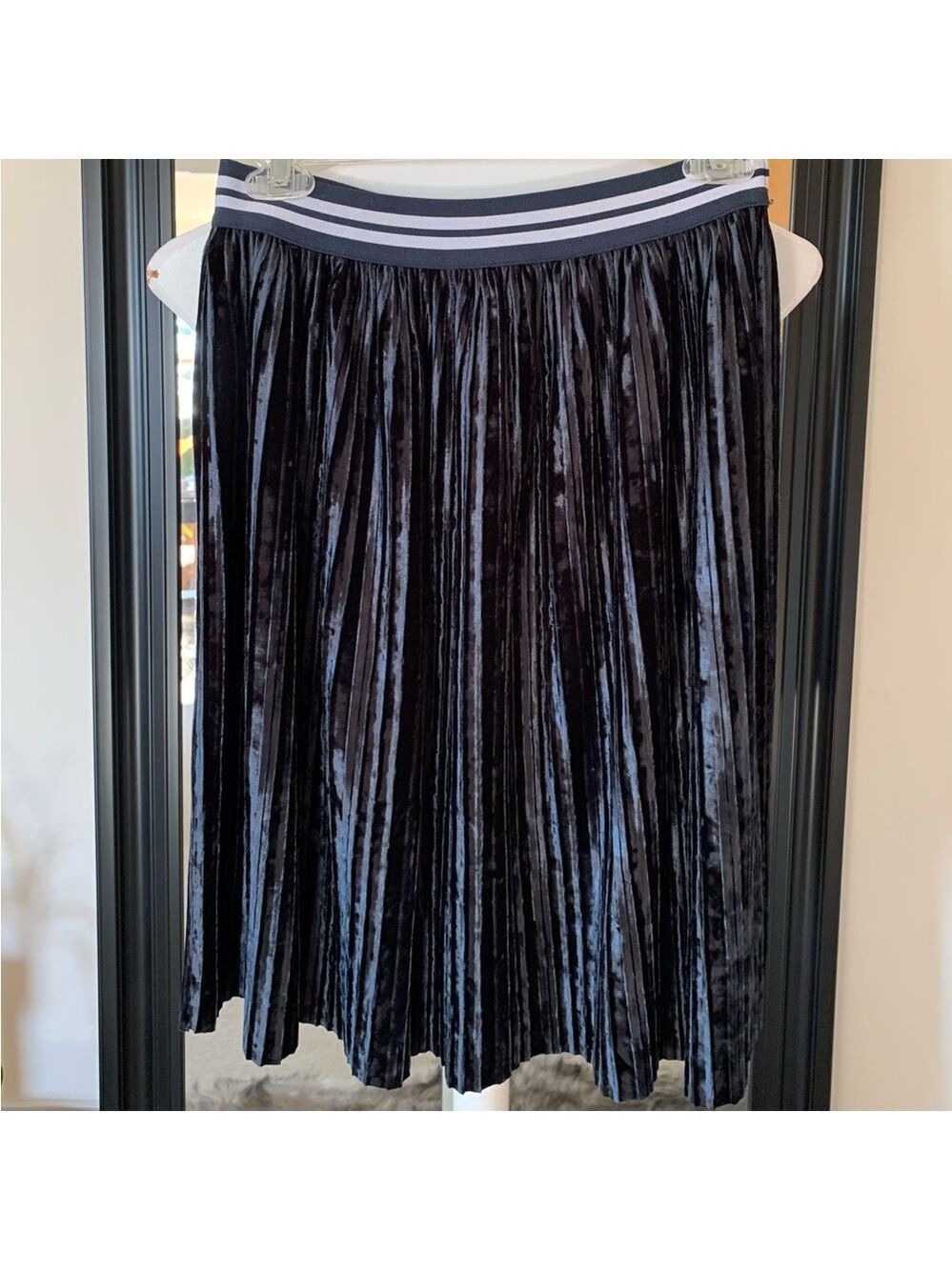 ZARA Blue Velvet Pleated Skirt